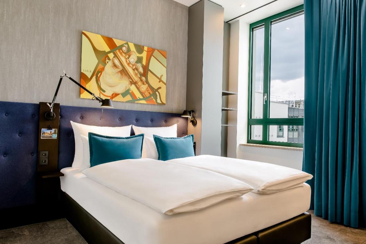 Hotel One